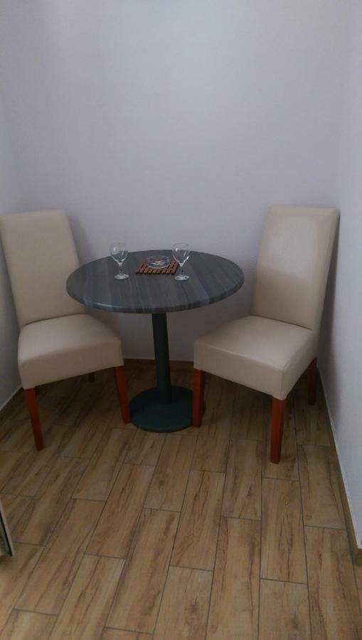 Apartmani Dina Makarska Zewnętrze zdjęcie