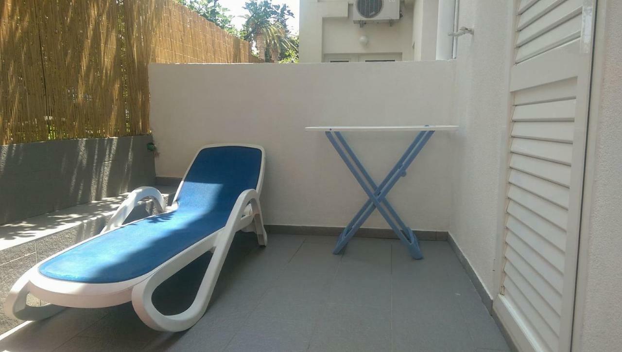 Apartmani Dina Makarska Zewnętrze zdjęcie
