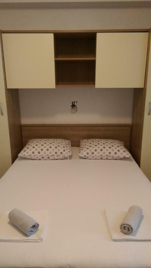Apartmani Dina Makarska Zewnętrze zdjęcie